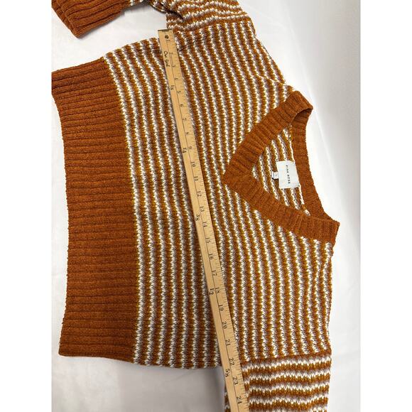 Pink Rose gold brown fuzzy knit cropped women’s sweater Large v-neck pullover - Picture 5 of 7